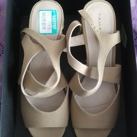 🚨Final Sale, No Price Drops🚨 Women's Elie Tahari Witty Wedge Espadrilles - Picture 2 of 5